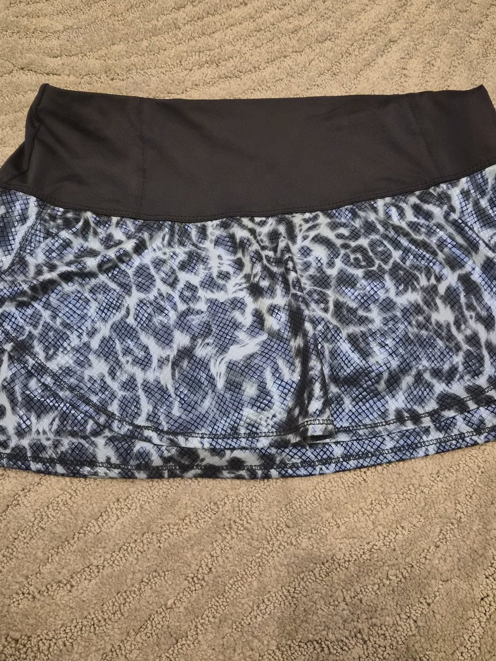 Lucky in Love Black Waistband Gray Animal Print Mini Tennis Skirt- Size Medium